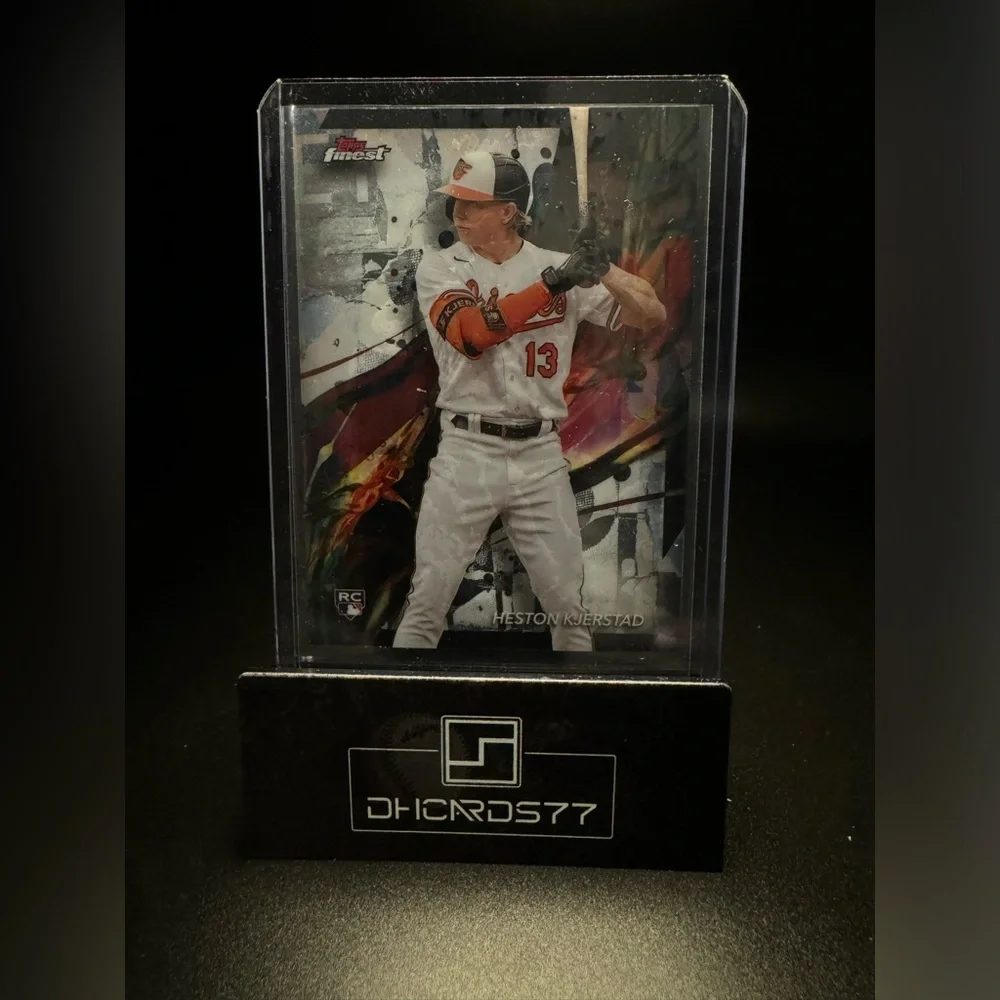 2024 Topps Finest Heston Kjerstad RC - Picture 1 of 2